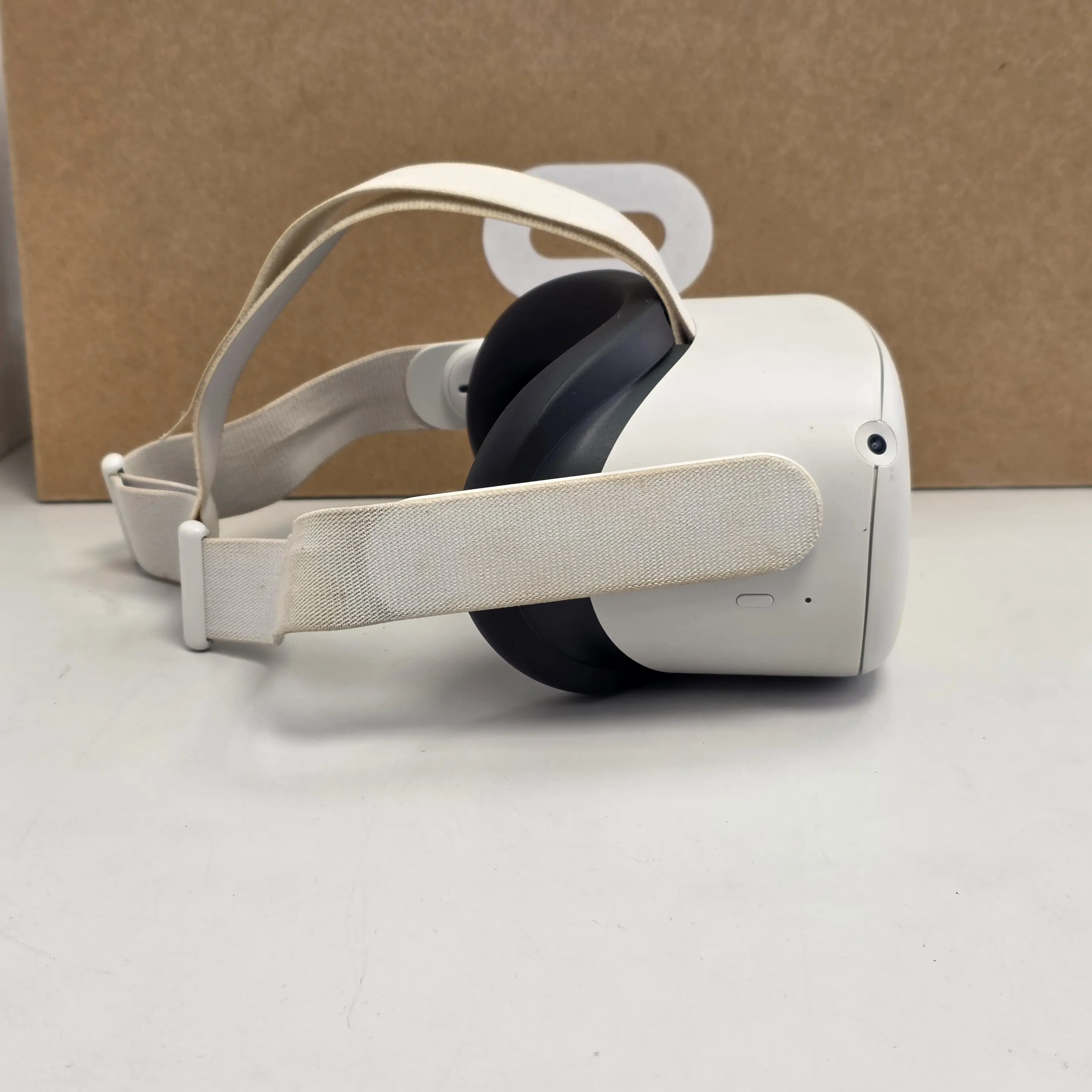 Meta Quest 2 VR Headset 64GB Works - Speaker Right Issue - Read